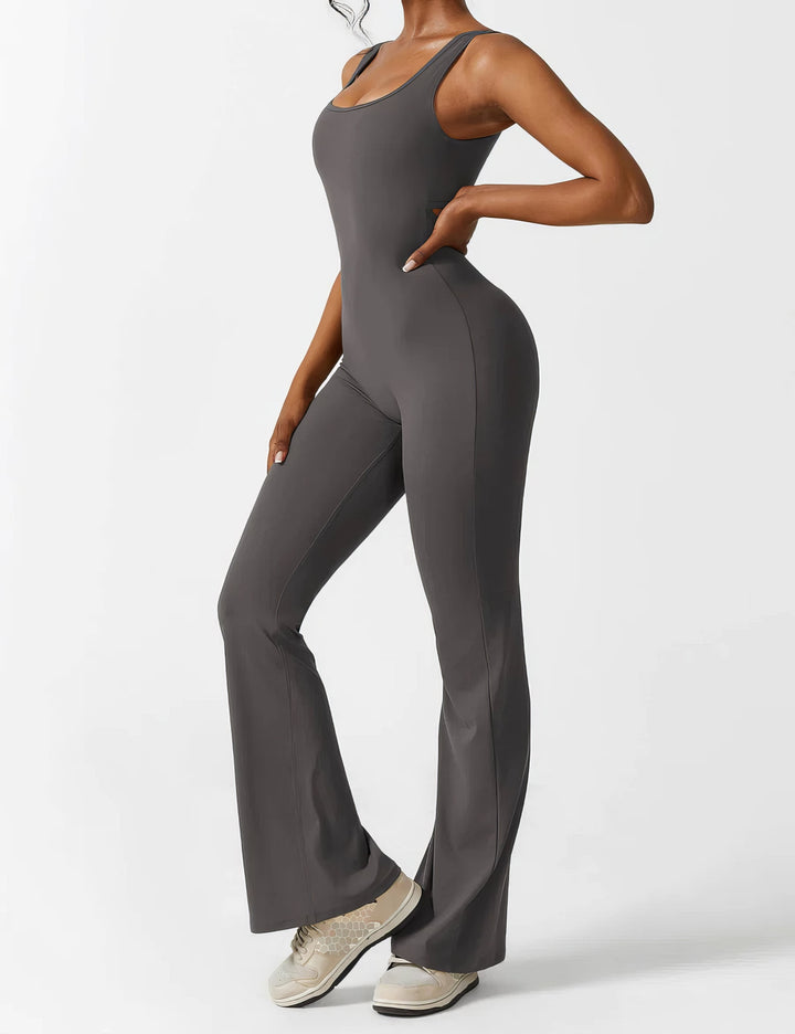 Lyanna | V-Back Uitlopende Jumpsuit