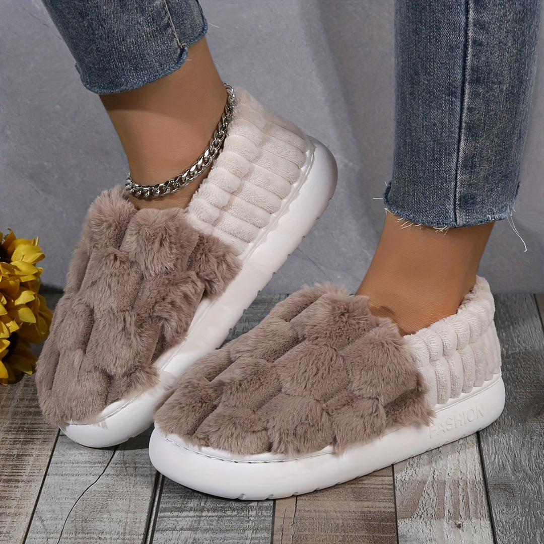 FurrBliss - CozyLuxe Pluche Comfort Slips